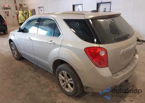 2015 Chevrolet Equinox Ls z USA, uszkodzony, nr VIN 1GNFLEEKXFZ131201
